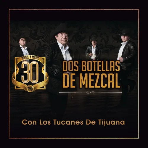dos botellas de mezcal