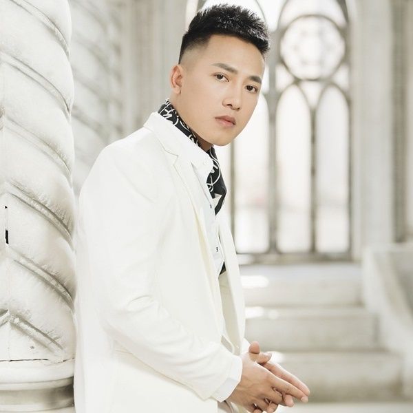 Nghe nhạc Xin Lỗi Người Anh Yêu Mp3 miễn phí